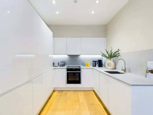 Apartment for rent in London Borough of Camden, Greater London