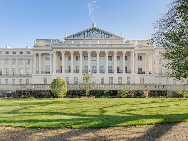 House for rent in Chalk Farm, Greater London