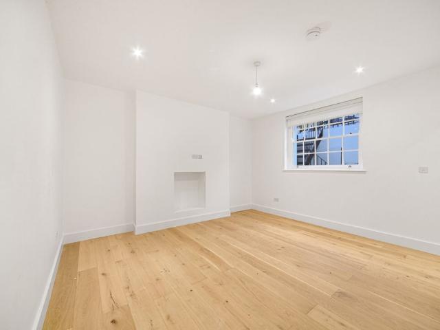 Apartment for rent in Marylebone, Greater London