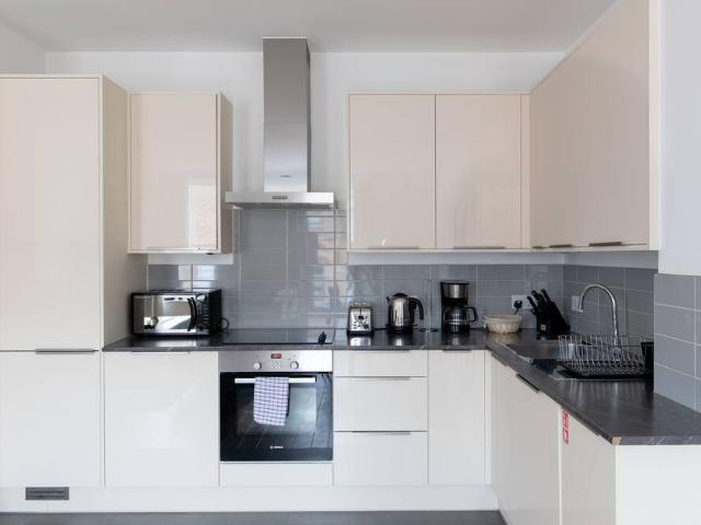 Apartment for rent in Maitland Park, Greater London