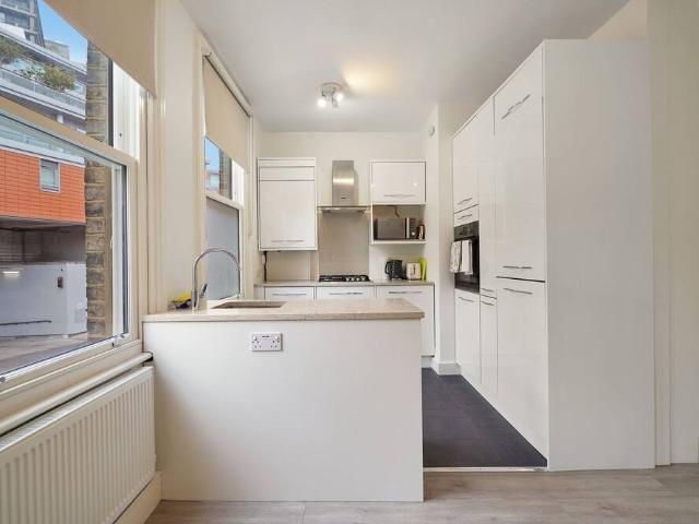 Apartment for rent in Maitland Park, Greater London