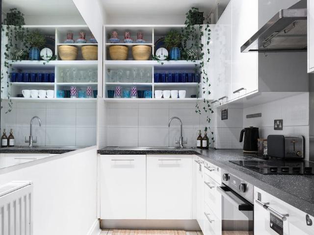 Apartment for rent in Swiss Cottage, Greater London
