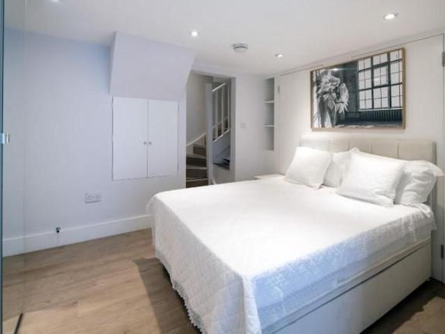 Studio for rent in South Hampstead, Greater London