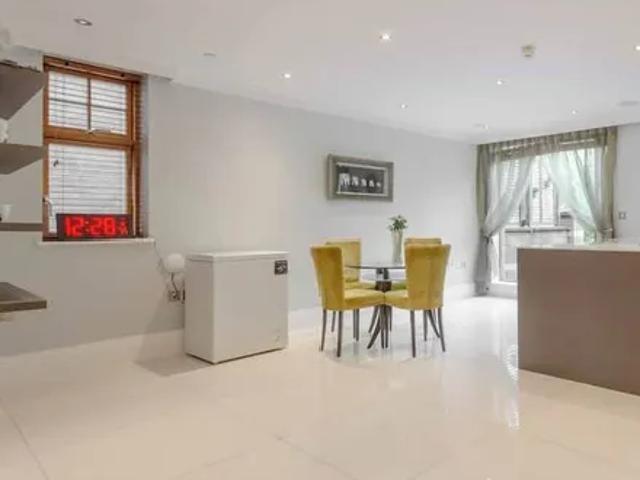 House for rent in Hendon, Greater London