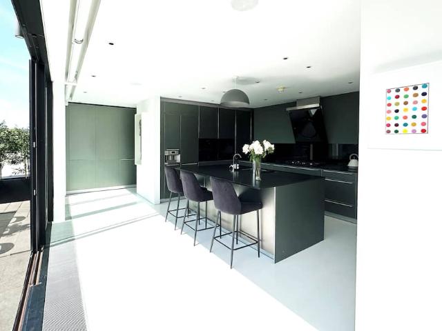 Apartment for rent in Maitland Park, Greater London