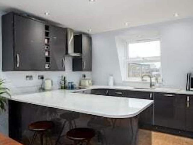Apartment for rent in Maitland Park, Greater London