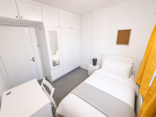 Room for rent in West Hampstead, Greater London