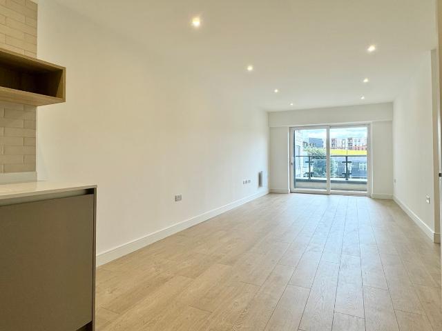 Apartment for rent in Colindale, Greater London