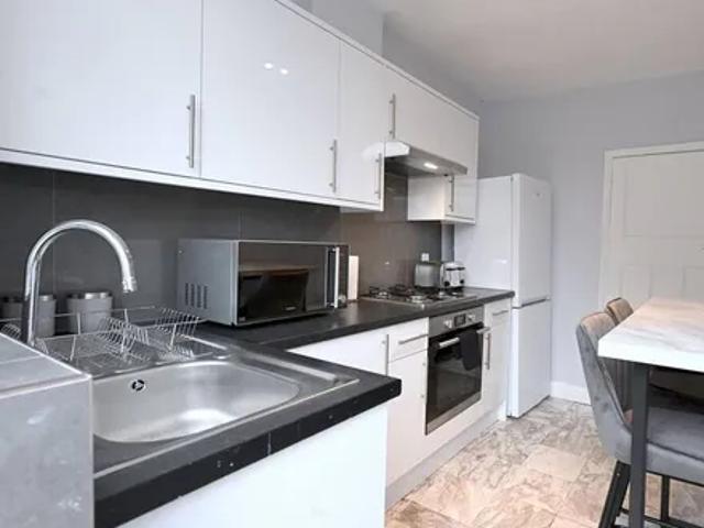 House for rent in Colindale, Greater London