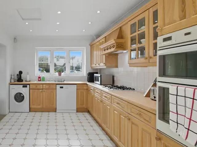 House for rent in Little Heath, Greater London