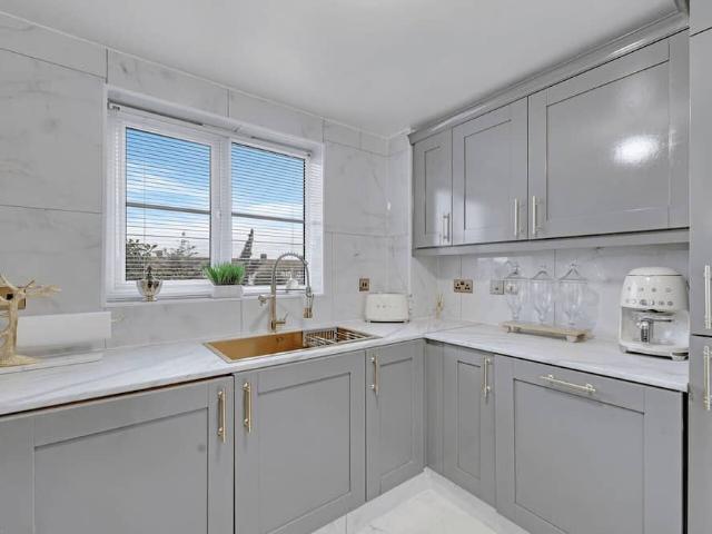 Apartment for rent in London Borough of Barking and Dagenham, Greater London