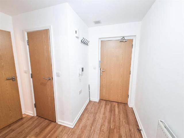 Apartment for rent in London Borough of Croydon, Thornton Heath