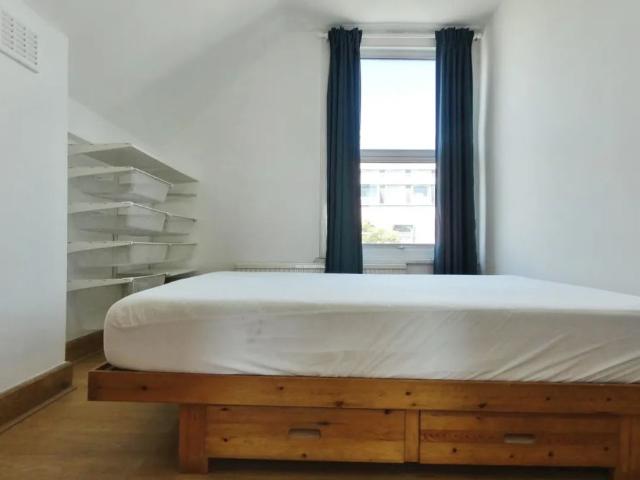 Apartment for rent in London Borough of Merton, Mitcham