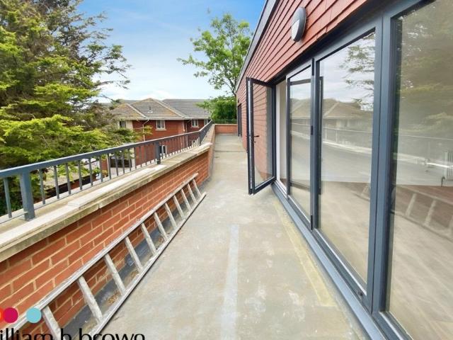 Apartment for rent in Romford, Rush Green