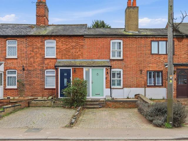 Apartment for rent in Lambourne, Epping