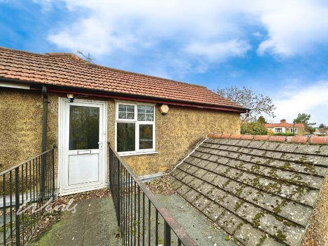 House for rent in Allington, Midway