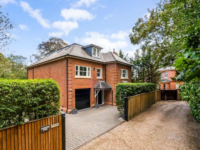 Apartment for rent in Sunninghill and Ascot, Ascot