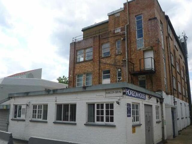 House for rent in Jackmans Estate, King's Walden