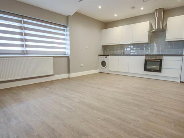 Apartment for rent in Martin's Heron, Winkfield