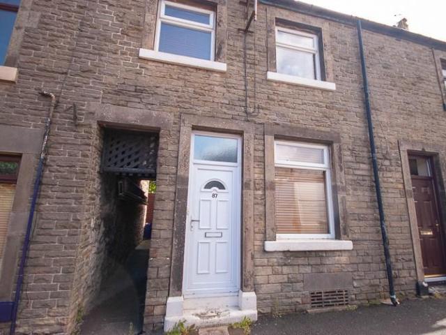 House for rent in Charlesworth, East Midlands