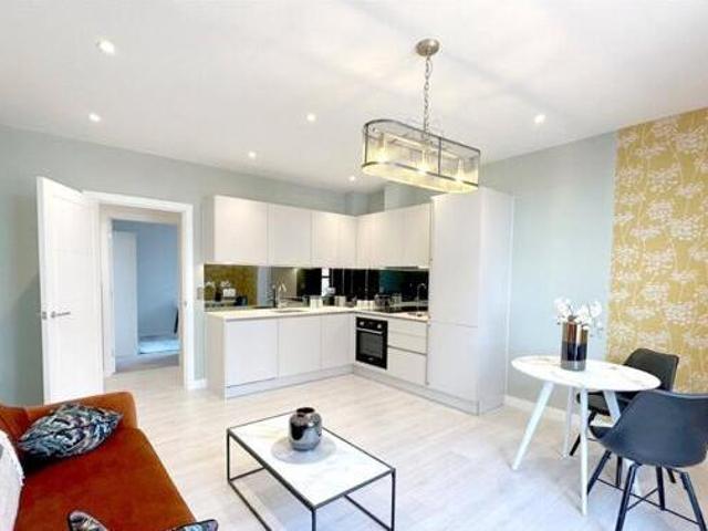 House for sale in Old Dean, Heol-las