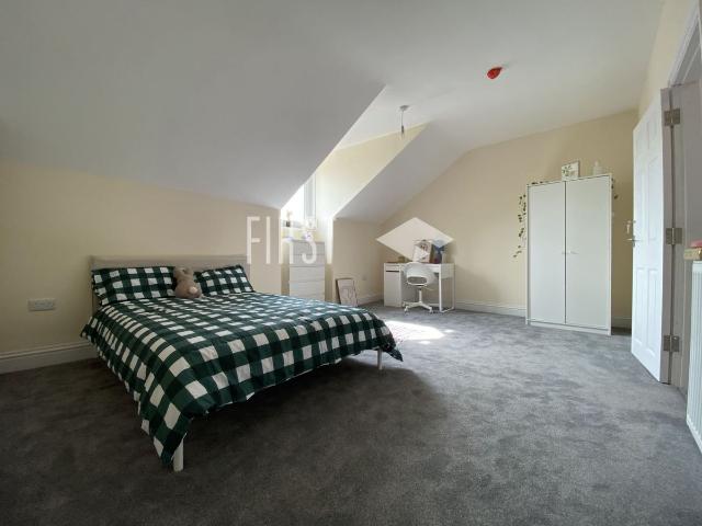 Apartment for rent in Highfields, Old Wharf