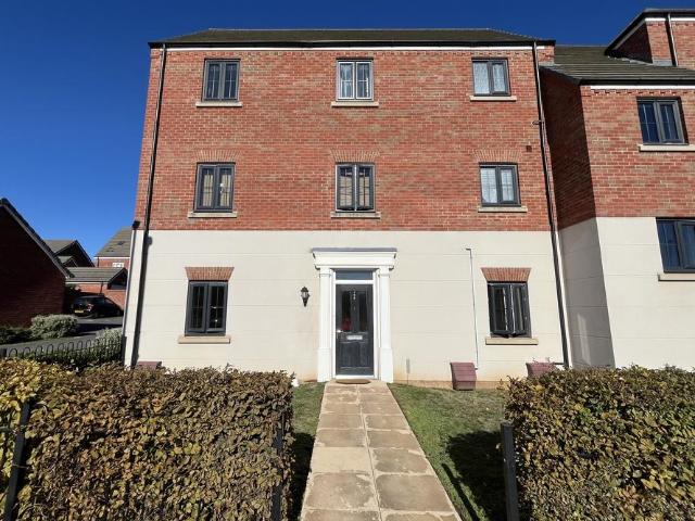 Apartment for rent in Priors Hall Park, Weldon
