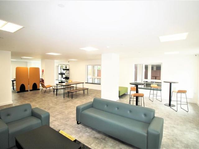 Studio for rent in Manor Royal, Crawley