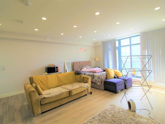 Studio for rent in London Borough of Croydon, Thornton Heath