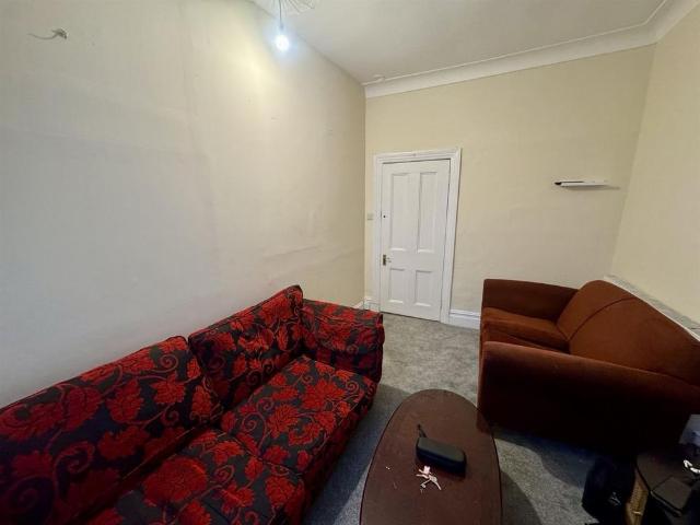 Apartment for rent in London Borough of Croydon, Thornton Heath
