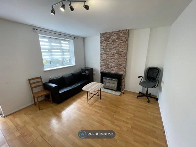Apartment for rent in London Borough of Merton, Mitcham