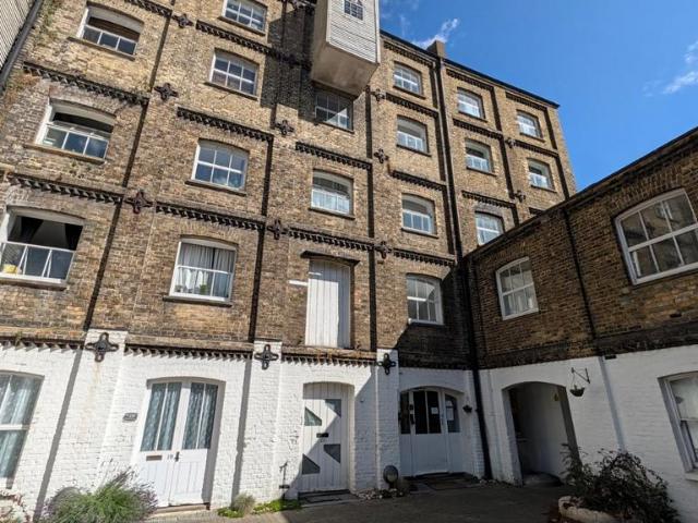 Apartment for rent in Tower Hamlets, Dover