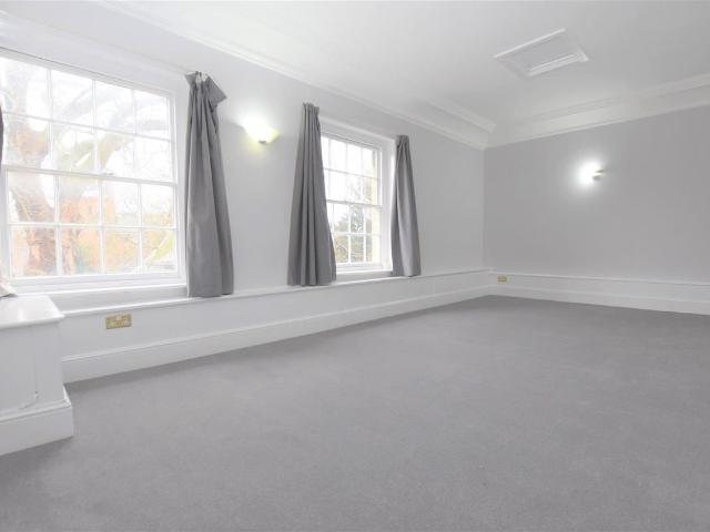Studio for rent in Newtown, Reading