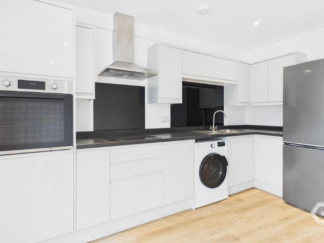 Apartment for rent in Blackwell, Mid Sussex