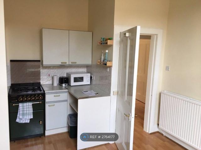 Apartment for rent in Hillside, Leith