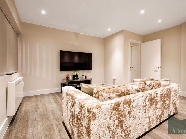 Apartment for rent in London Borough of Enfield, Greater London