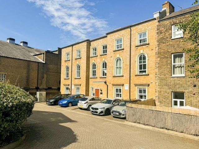 Apartment for rent in London Borough of Lewisham, Greater London