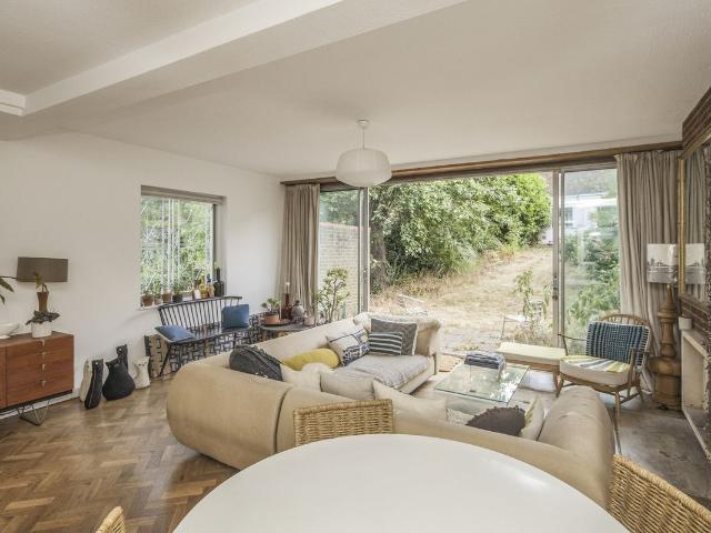 Apartment for rent in London Borough of Lewisham, Forest Hill
