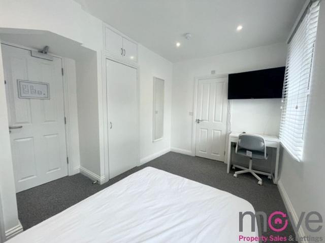 Apartment for rent in Wotton, Gloucester