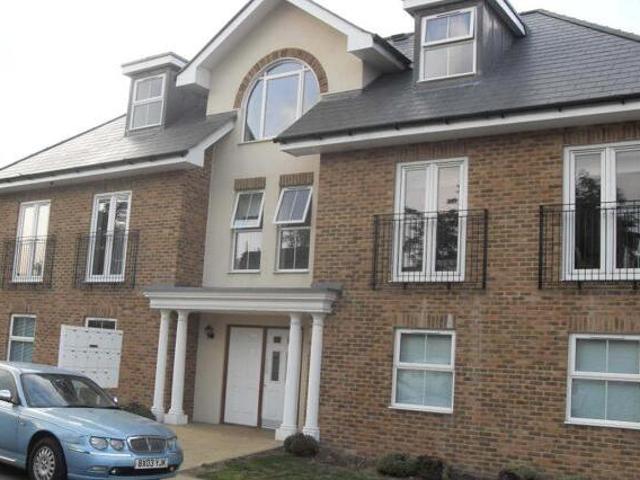 House for rent in Swanscombe and Greenhithe, Monks Orchard