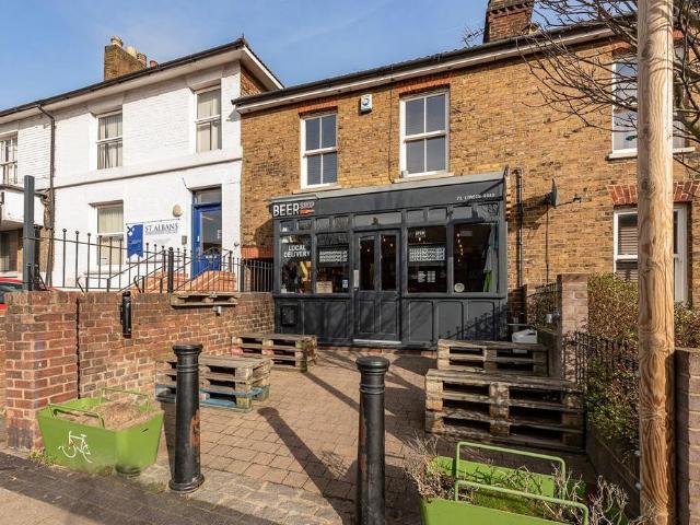 Apartment for rent in St Albans, Five Acres