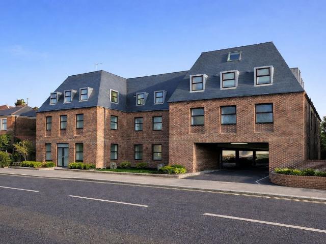 Apartment for rent in Totteridge, Cressex