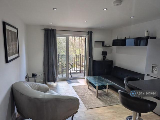 Apartment for rent in Beaconsfield and Chepping Wye Community Board, Loudwater