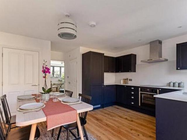 House for sale in Fole, Surrey