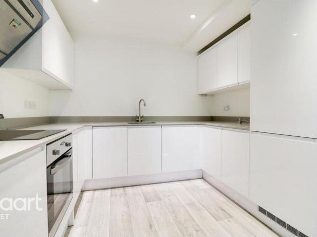 Apartment for rent in Hart, Hampshire