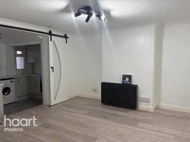 Apartment for rent in The Dales, Key Street