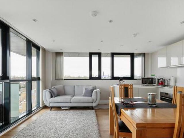 House for sale in Isleworth, Greater London