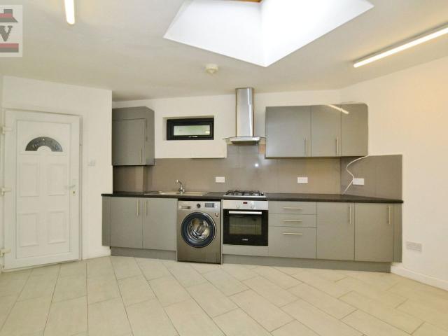 Apartment for rent in London Borough of Hounslow, Spring Grove