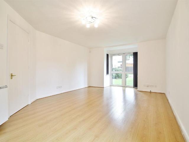 Apartment for rent in London Borough of Hounslow, Spring Grove