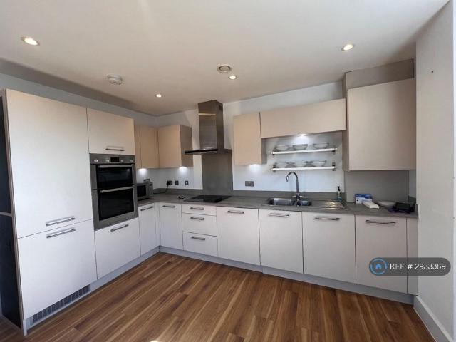 Apartment for rent in London Borough of Hounslow, Spring Grove